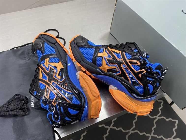 BALENCIAGA RUNNER SNEAKER IN BLUE – BLA054