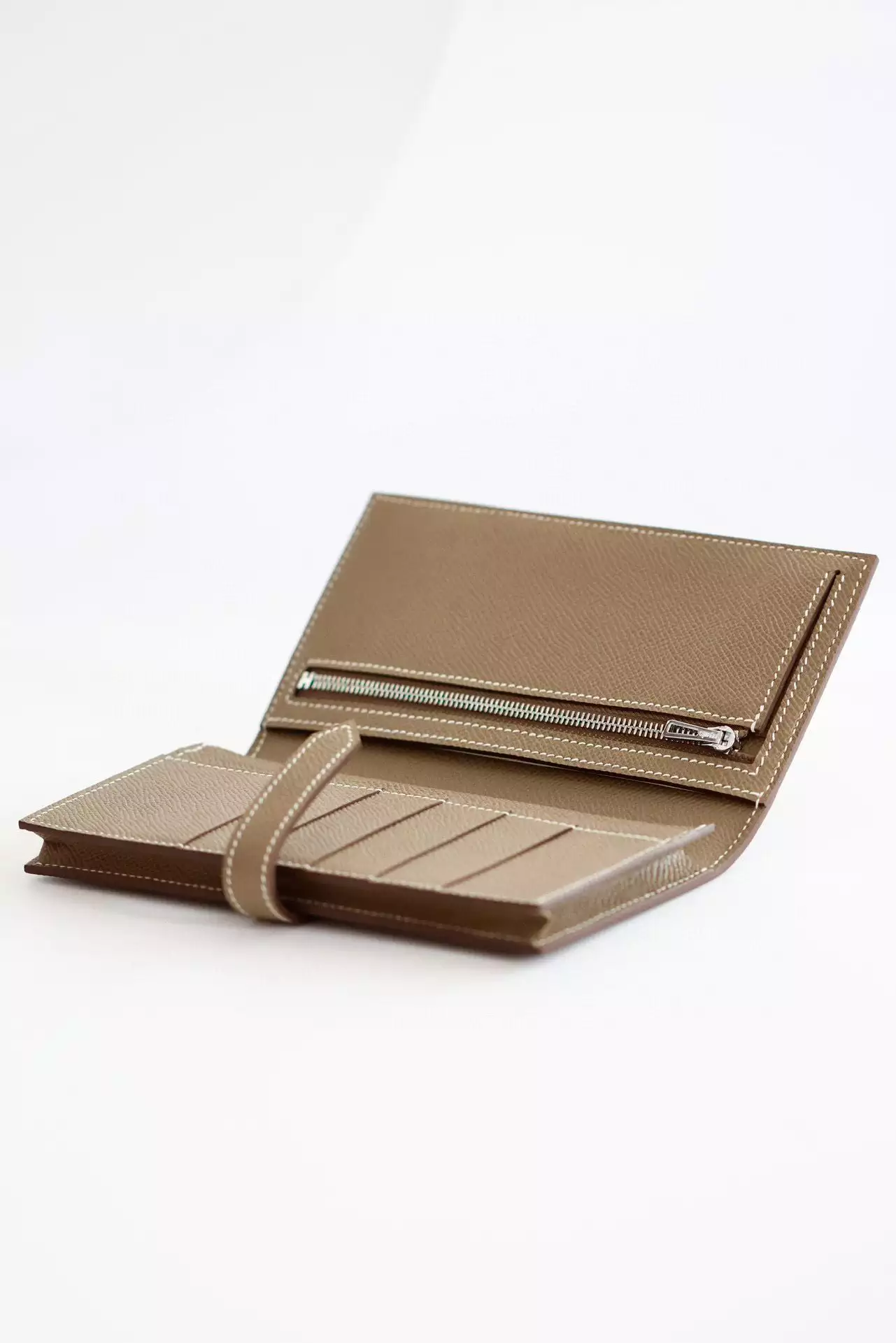 Hermes Bearn Long Handmade Wallet in Taupe Epsom Calfskin – HW144