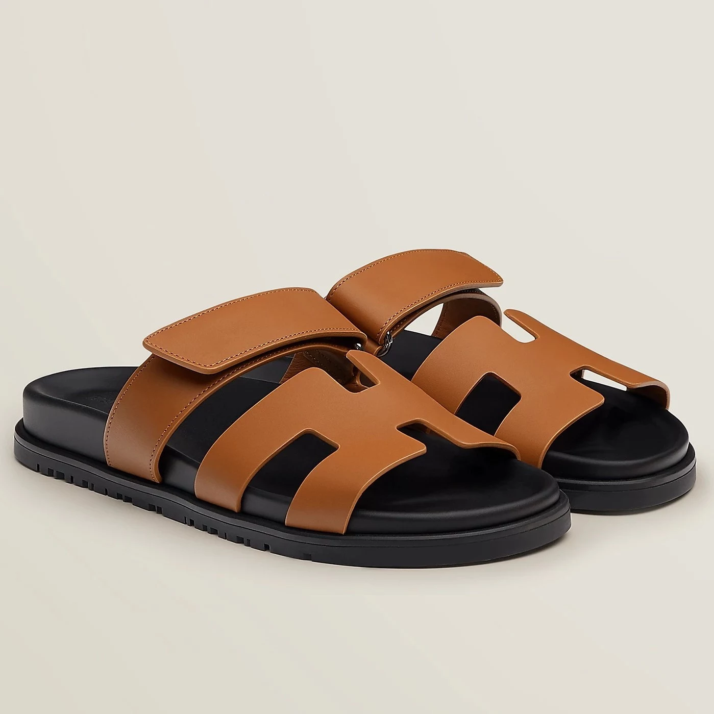 HERMES MEN’S CHYPRE SANDALS IN BROWN CALFSKIN – HMSD006