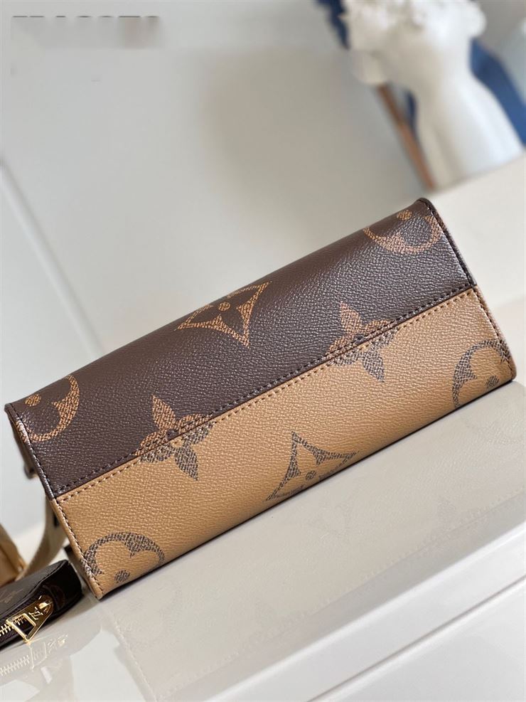 LOUIS VUITTON ONTHEGO PM MONOGRAM CANVAS – LW063