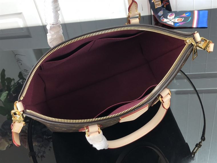 LOUIS VUITTON BOETIE PM MONOGRAM – LW135