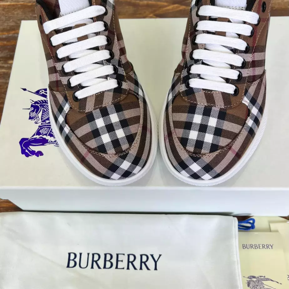 BURBERRY CHECK TERRACE SNEAKERS – BBR092