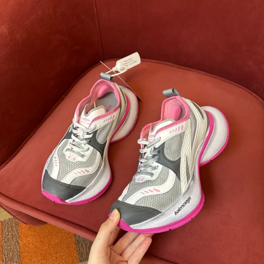 BALENCIAGA CIRCUIT SNEAKER – BLA115