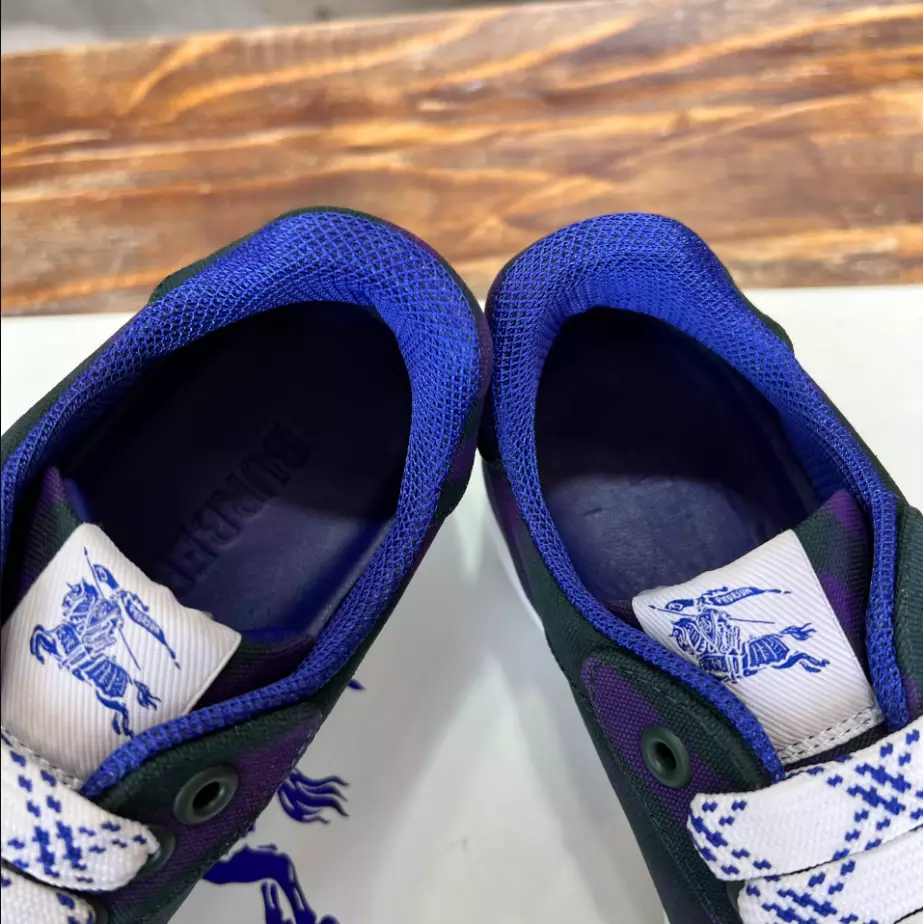 BURBERRY TERRACE SNEAKERS – BBR090