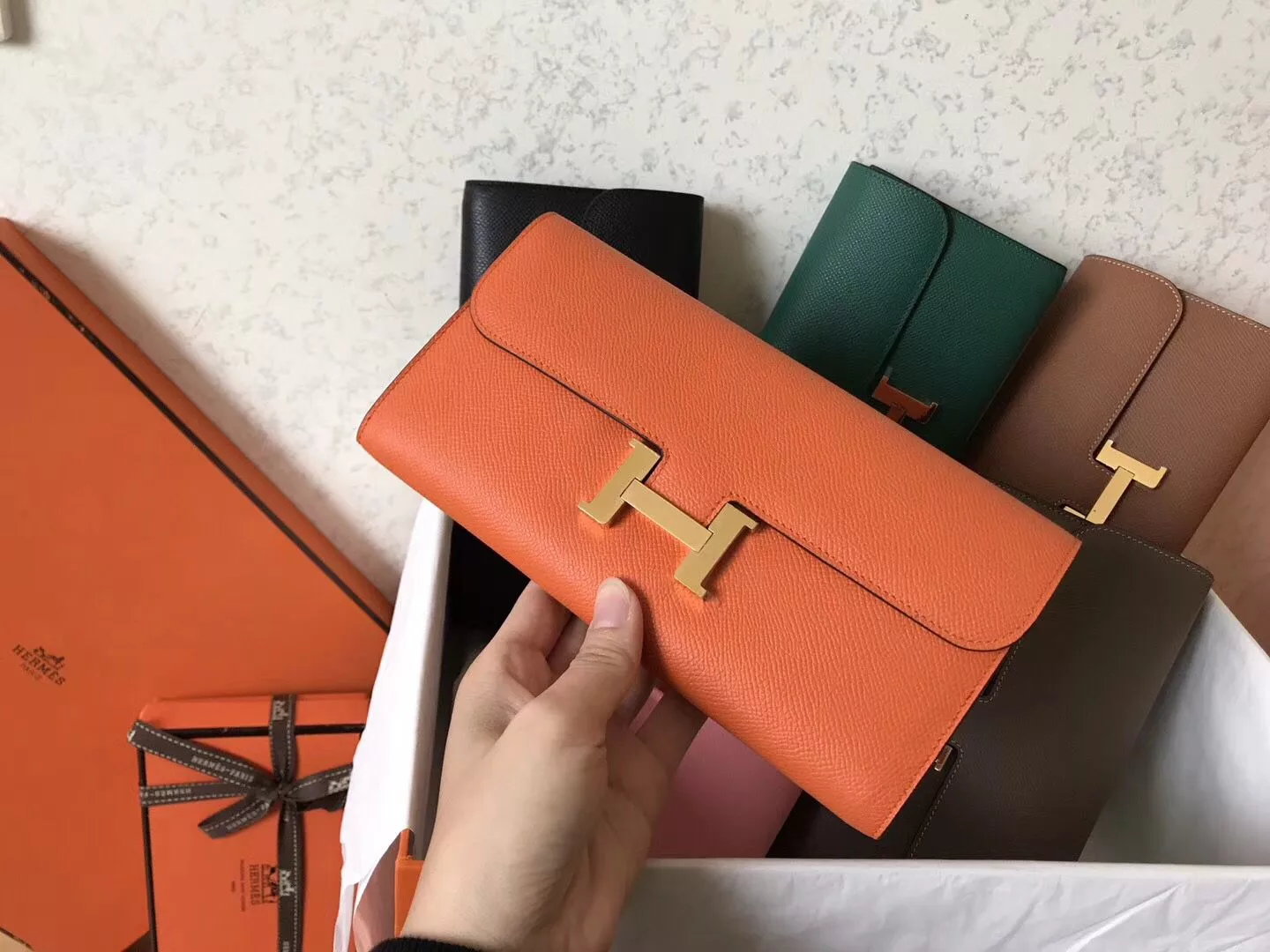 Hermes Constance Long Wallet In Orange Epsom Leather – HW186