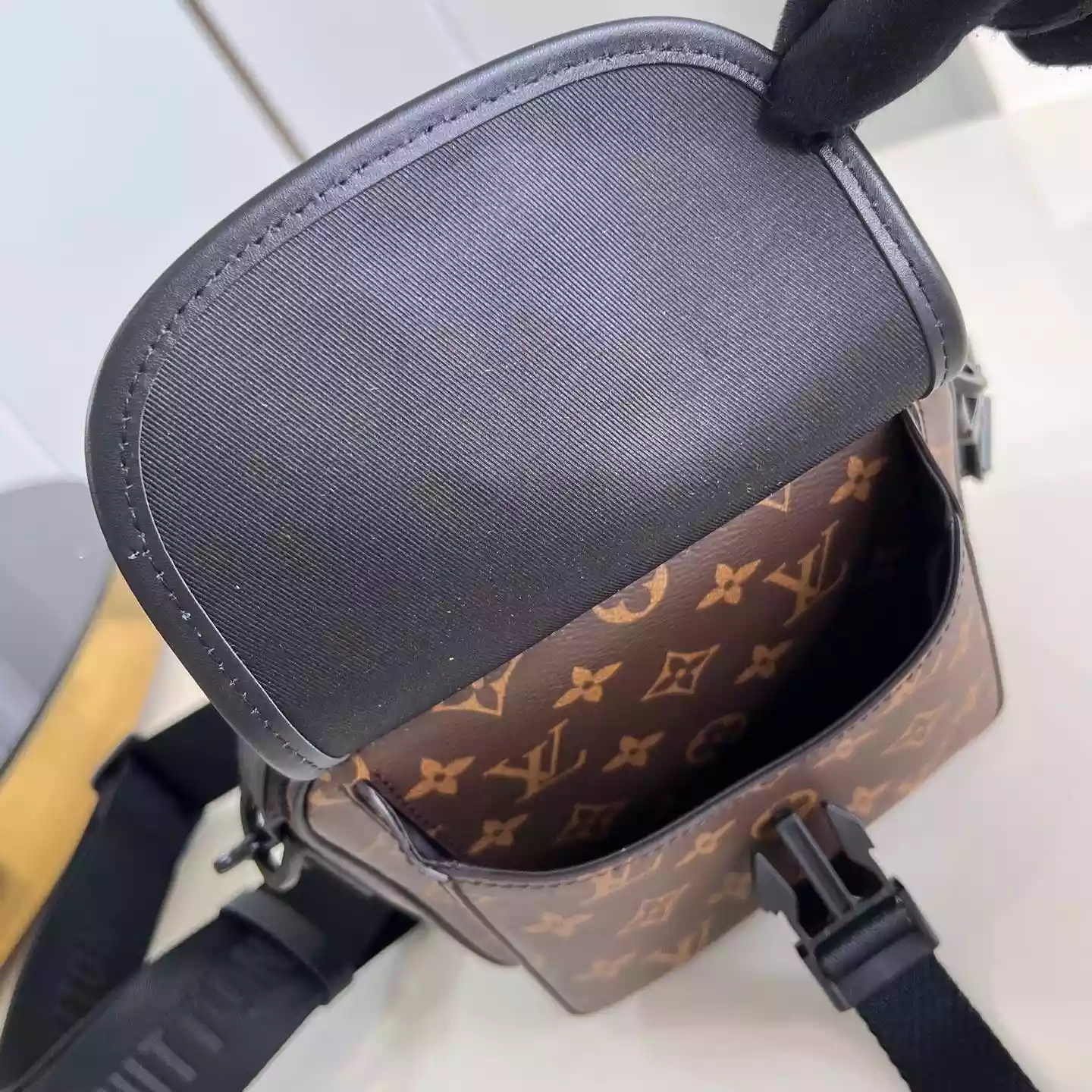 QUEST MESSENGER BAG MONOGRAM MACASSAR COATED CANVAS M46973 – LW449