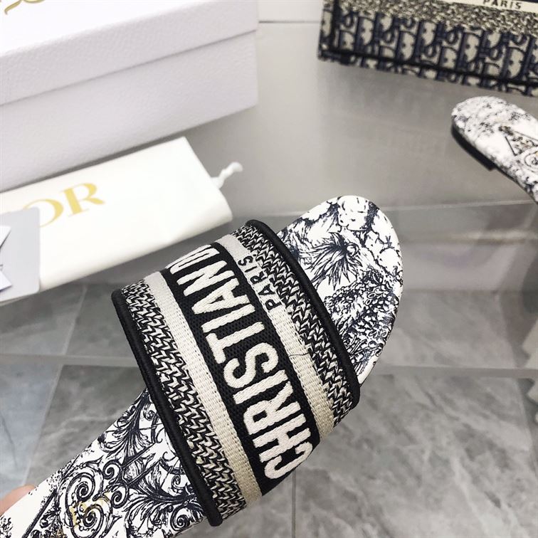 DIOR DWAY SLIDE – DS022