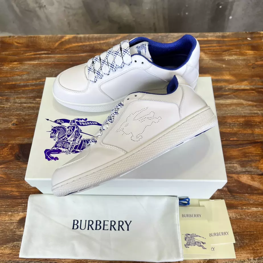 BURBERRY LEATHER STOCK SNEAKERS – BBR088