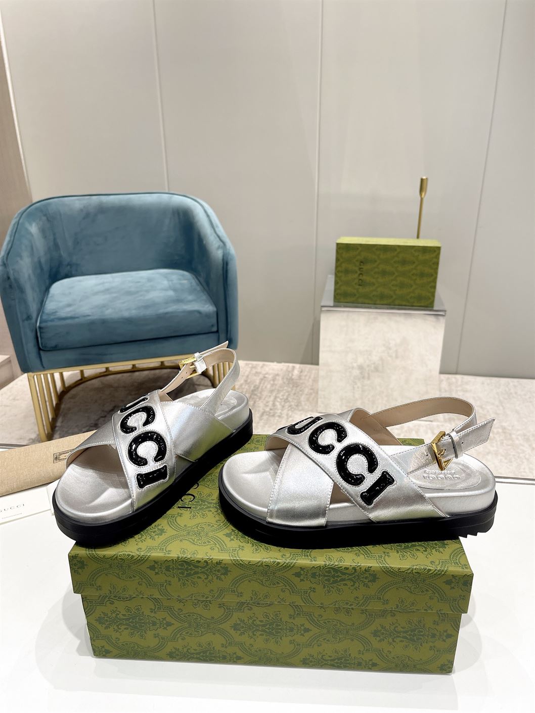 GUCCI MEN’S GUCCI SANDAL BLACK LEATHER – GSL011