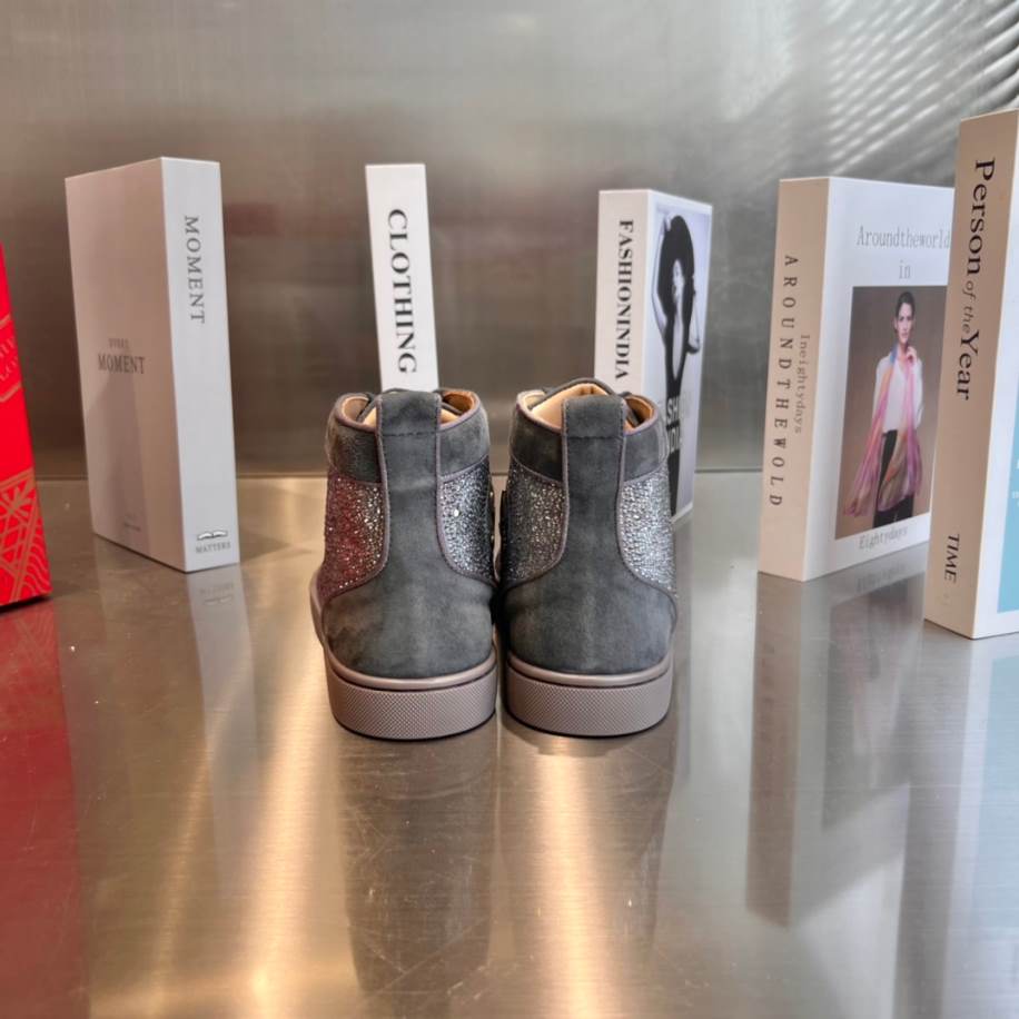 Christian Louboutin Grey Silver Sneaker – CLS054