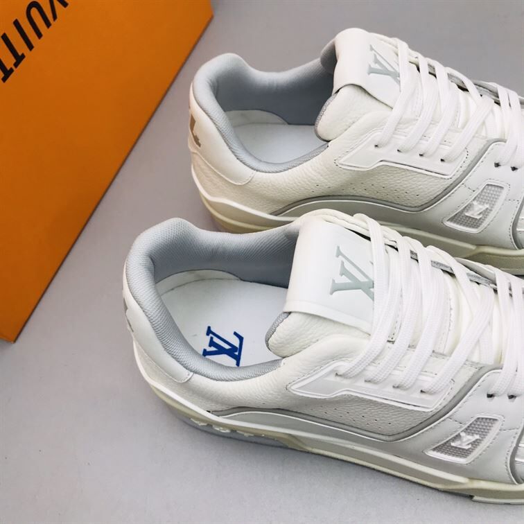 LOUIS VUITTON TRAINER SNEAKER – LVS124