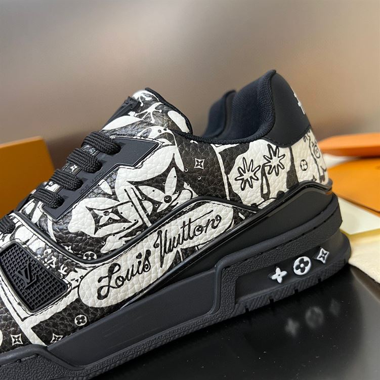 LOUIS VUITTON LV TRAINER COMIC MOTIFS BLACK WHITE – LVS146