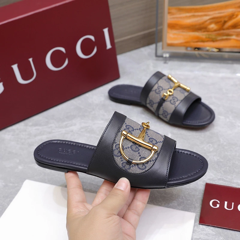 GUCCI WOMEN’S SLIDE SANDAL – GSL077