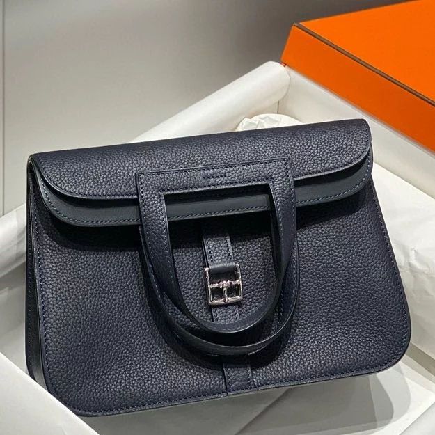 Hermes Halzan 25 Bag in Blue Nuit Clemence Leather – HW094