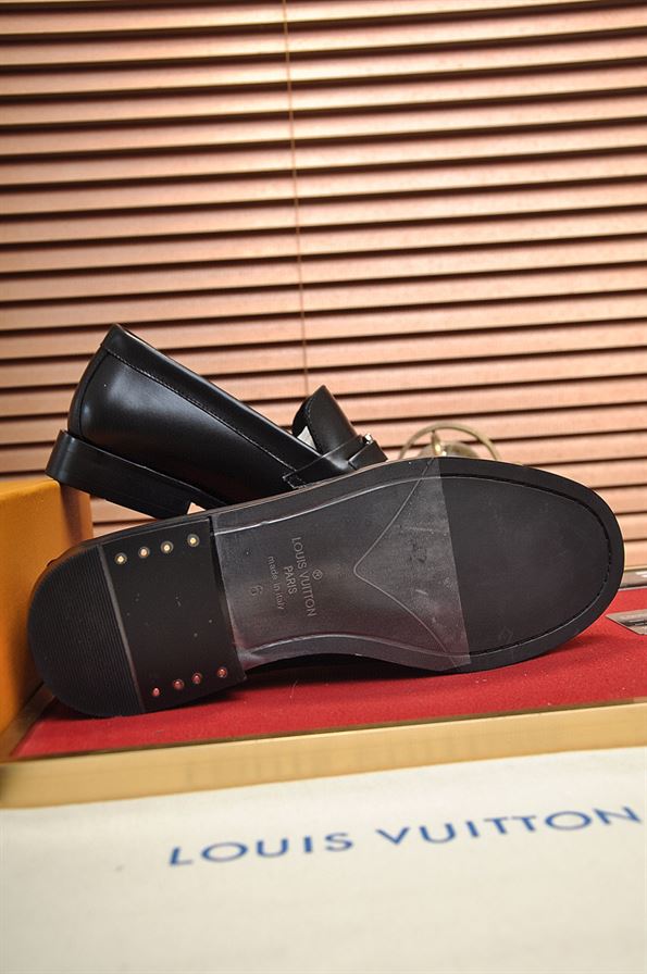 LOUIS VUITTON MAJOR LOAFER – VL030