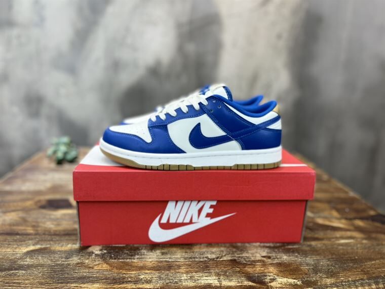 NIKE DUNK LOW KANSAS CITY RAYALS – NSN024
