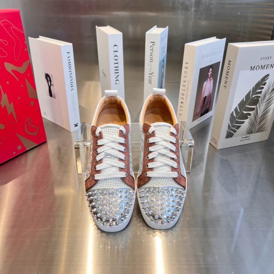 Christian Louboutin Louis Junior Spikes Orlato Sneaker – CLS040