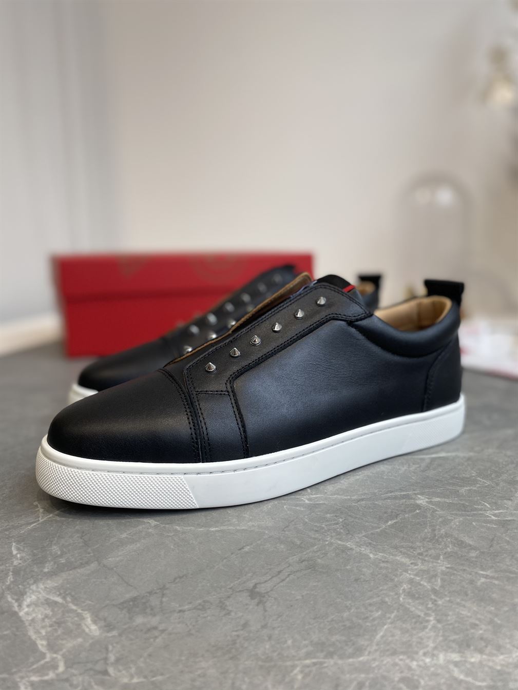 CHRISTIAN LOUBOUTIN F.A.V FIQUE A VONTADE – CLS035