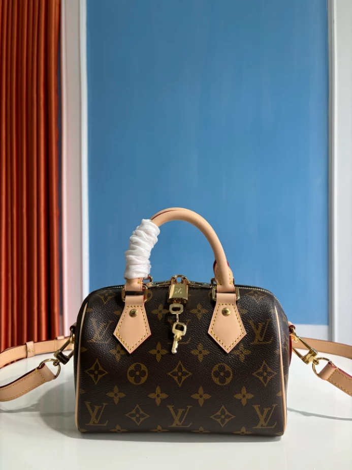 Louis Vuitton Speedy Bandoulière 20 Monogram – LW469