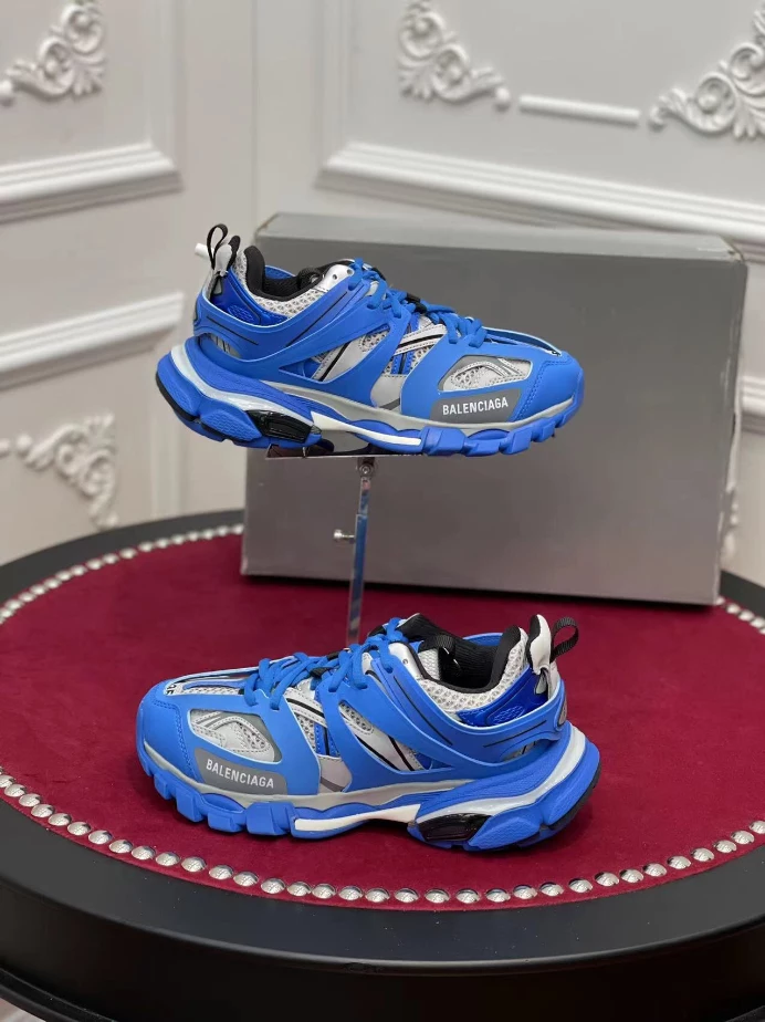 BALENCIAGA TRACK SNEAKER – BLA136