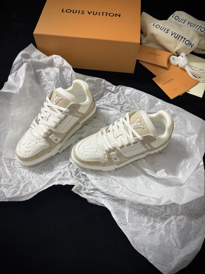 LOUIS VUITTON TRAINER SNEAKER – LVS253