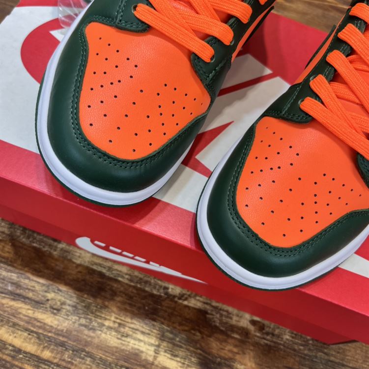 NIKE DUNK LOW MIAMI HURRICANES – NSN021