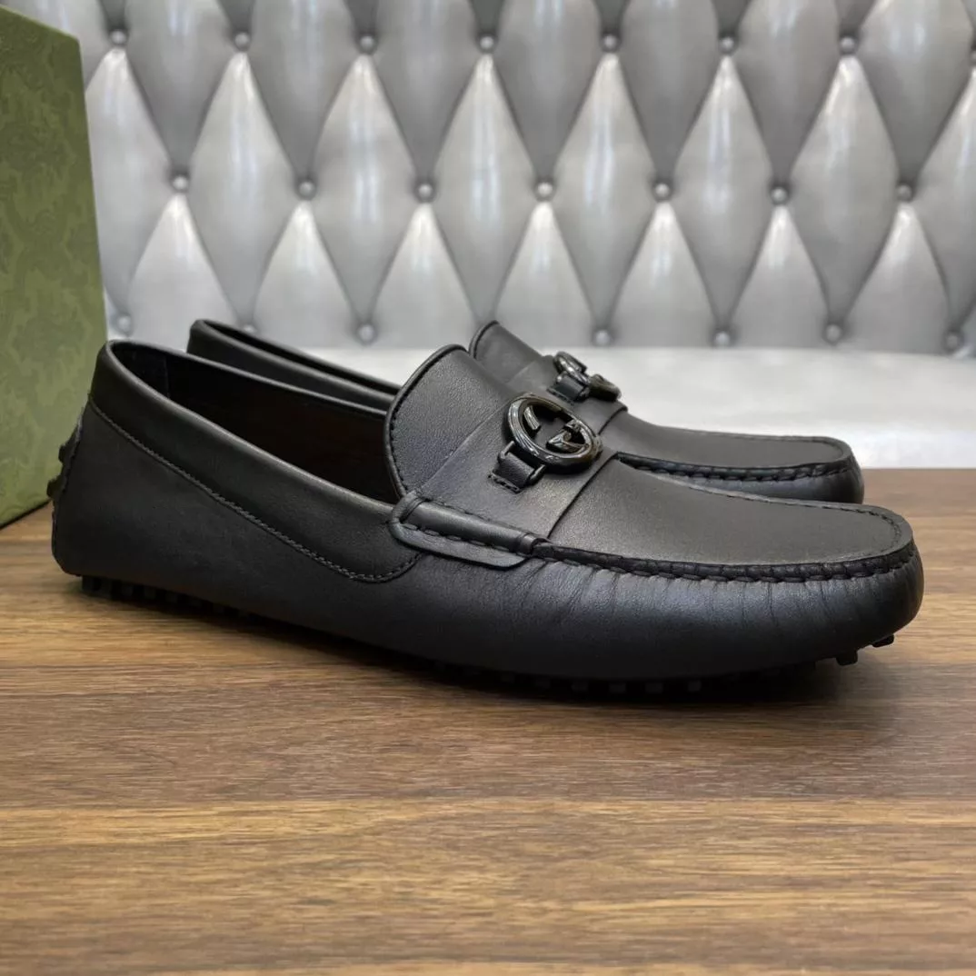 MEN’S INTERLOCKING G DRIVER BLACK LEATHER – GL106