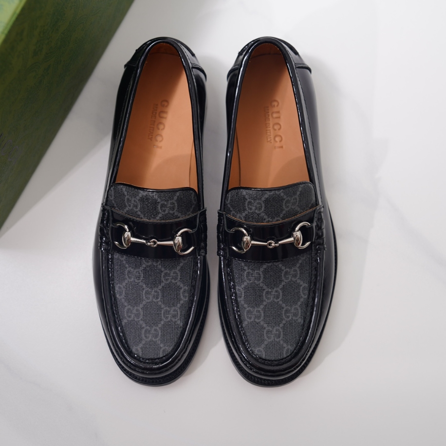 GUCCI LEATHER BLACK GC LOGO LOAFER – GL054