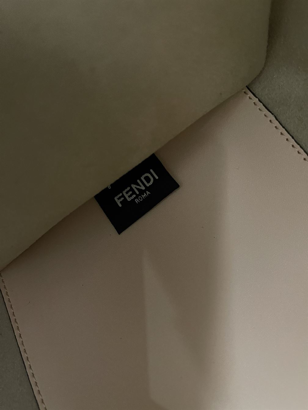 FENDI SUNSHINE MEDIUM PALE PINK LEATHER SHOPPER – F022