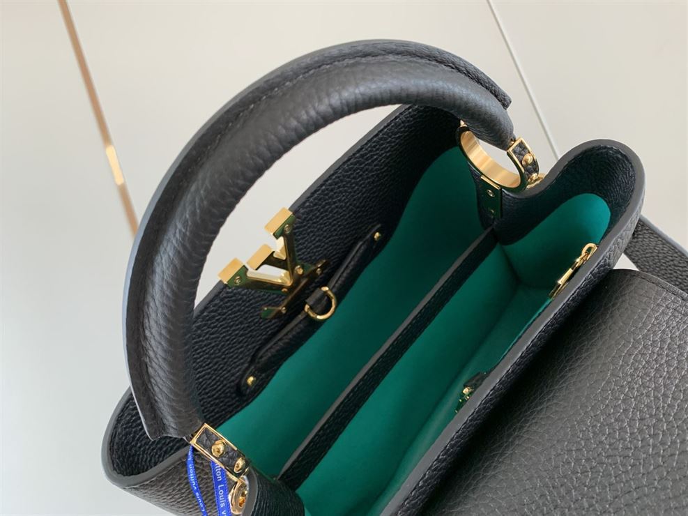 LOUIS VUITTON CAPUCINES BB Black – LW042