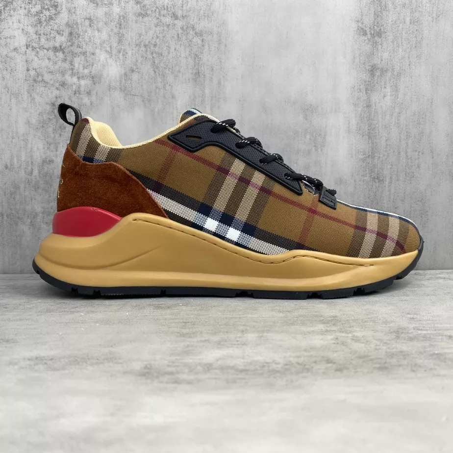 BURBERRY PLATFORM SNEAKERS – BBR062