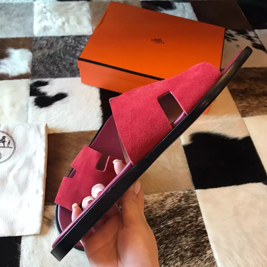 HERMES MEN’S IZMIR SANDALS IN BORDEAUX SUEDE CALFSKIN – HMSD037