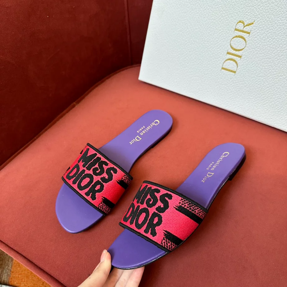 DIOR DWAY SLIDE – DS025
