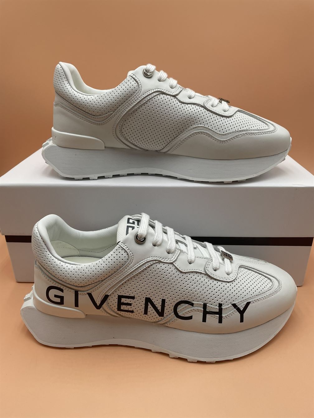GIVENCHY RUNNER SNEAKERS IN PERFORATED LEATHER – GVC006