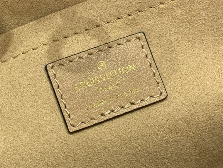 LOUIS VUITTON ON MY SIDE MM BROWN HIGH END LEATHERS – LW083