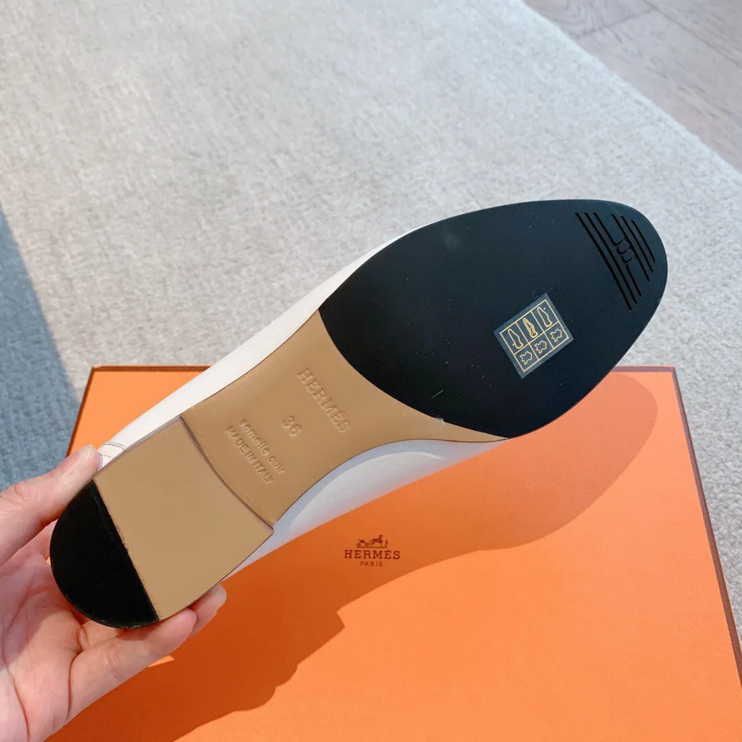 Hermes Women’s Paris Loafers in White Goatskin – HM077