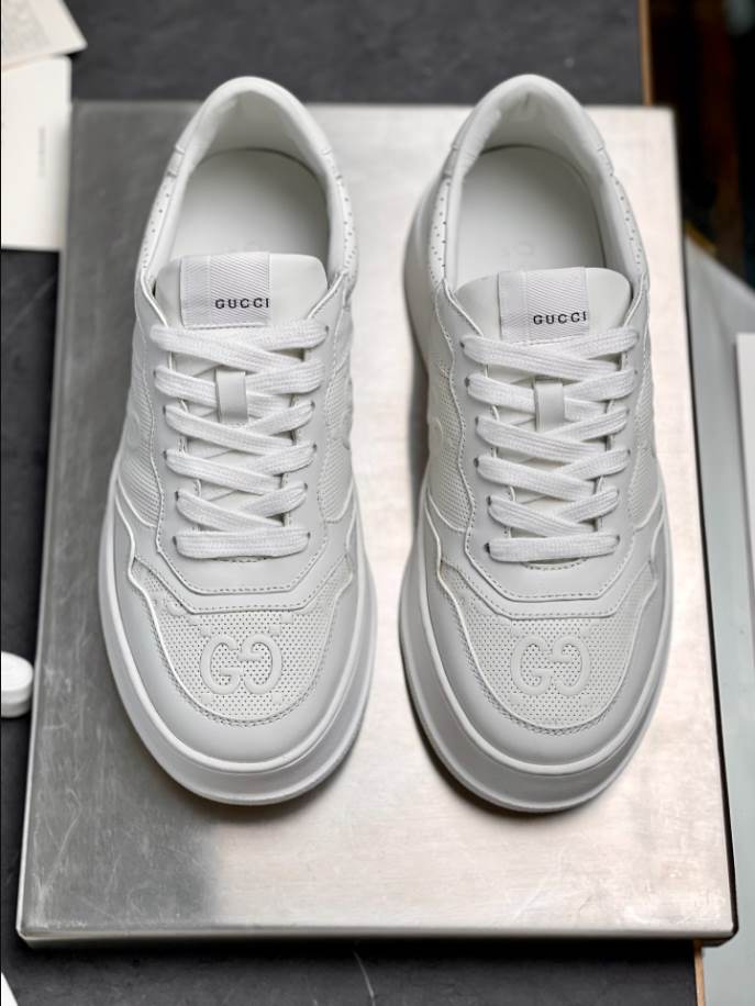 Gucci Embossed White Leather Sneakers – GCC197