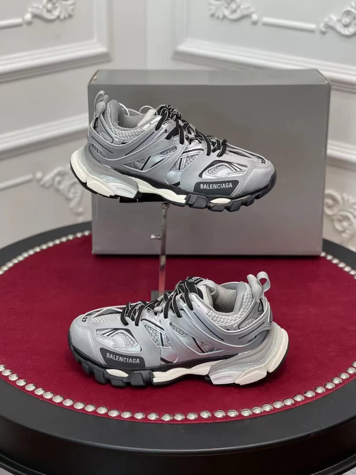 BALENCIAGA TRACK SNEAKER – BLA130