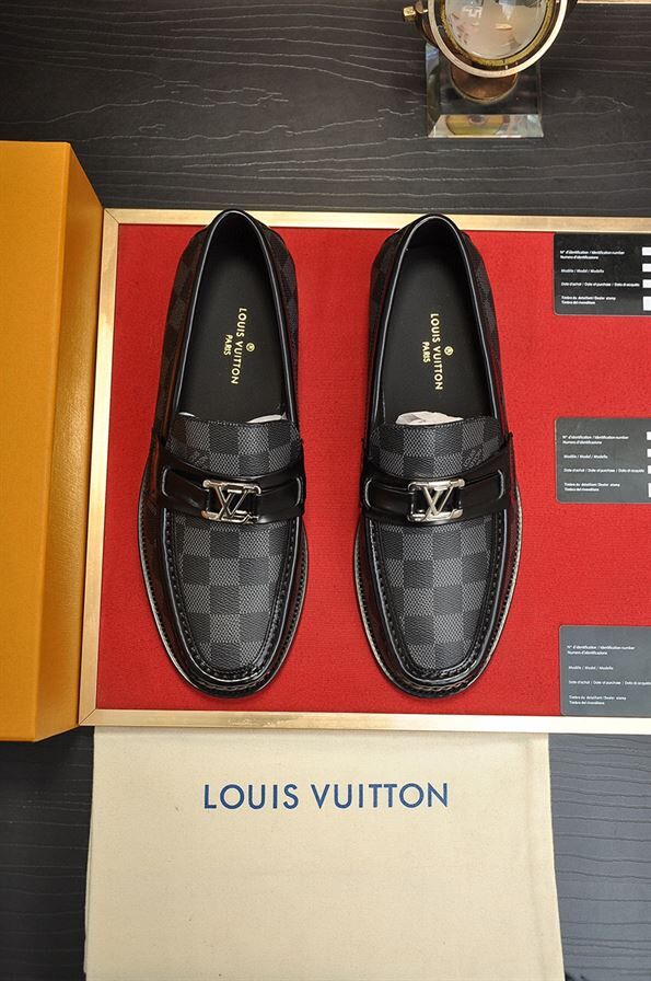 LOUIS VUITTON MAJOR LOAFER – VL004
