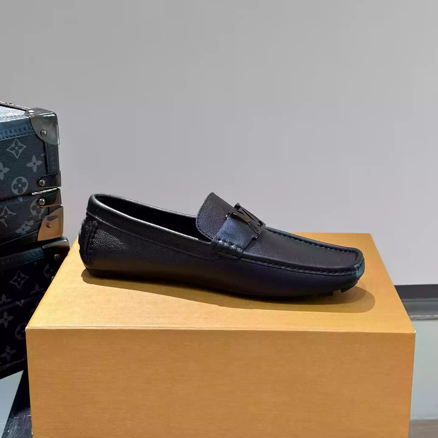 MONTE CARLO MOCCASIN IN BLACK – VL045