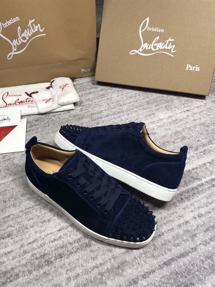 CHRISTIAN LOUBOUTIN LOW TOP SNEAKER – CLS013