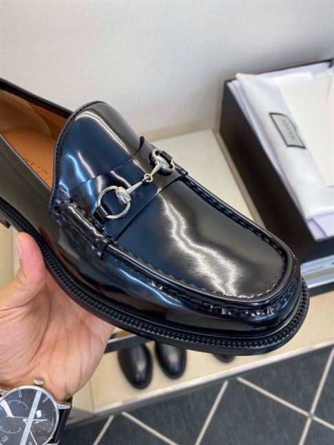 GUCCI HORSEBIT LEATHER LOAFER – GL044