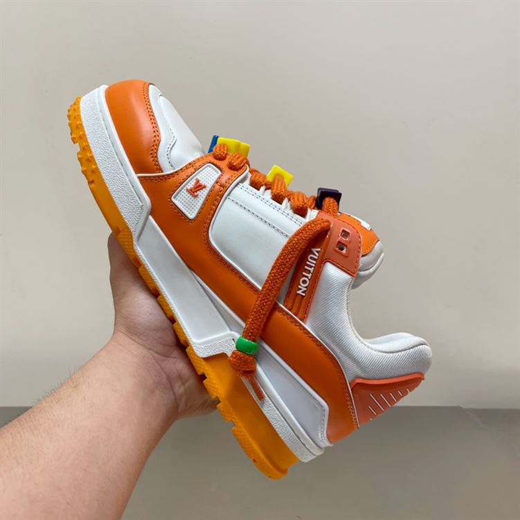 LOUIS VUITTON TRAINER MAXI LOW-TOP SNEAKERS IN WHITE AND ORANGE – LVS115