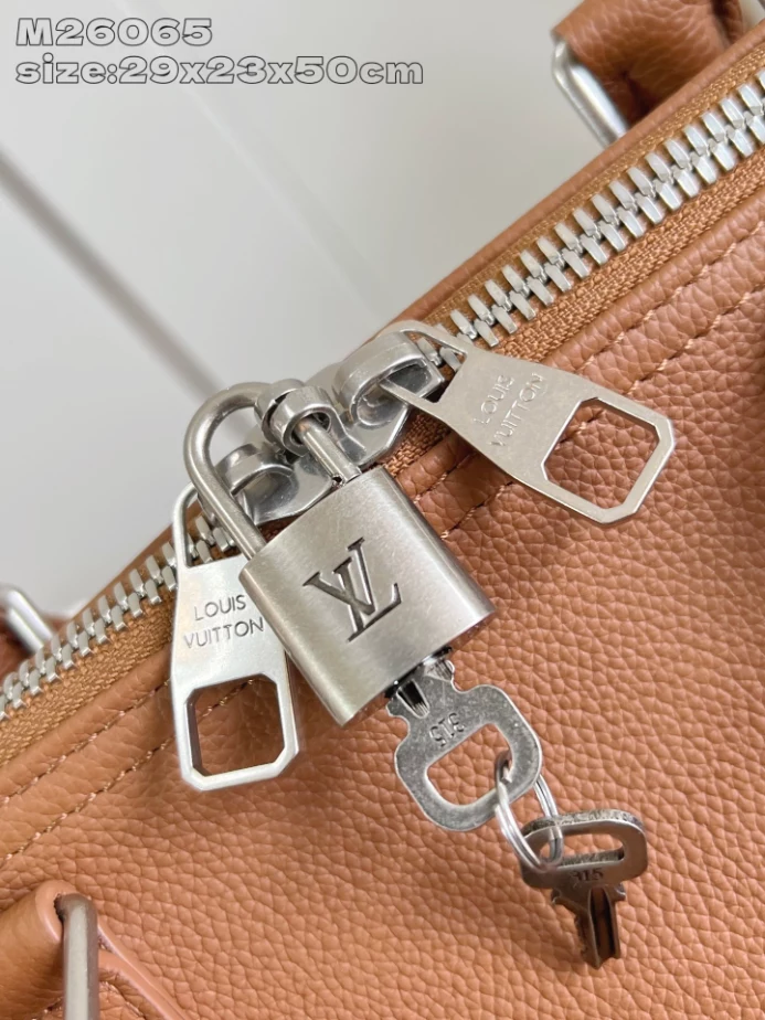 LOUIS VUITTON KEEPALL BANDOULIÈRE 50 – LW456