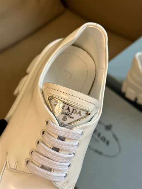 PRADA MONOLITH BRUSHED LEATHER LACE-UP SHOES – PRS061