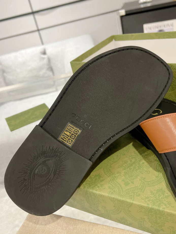 GUCCI MEN’S SLIDE SANDAL – GSL068