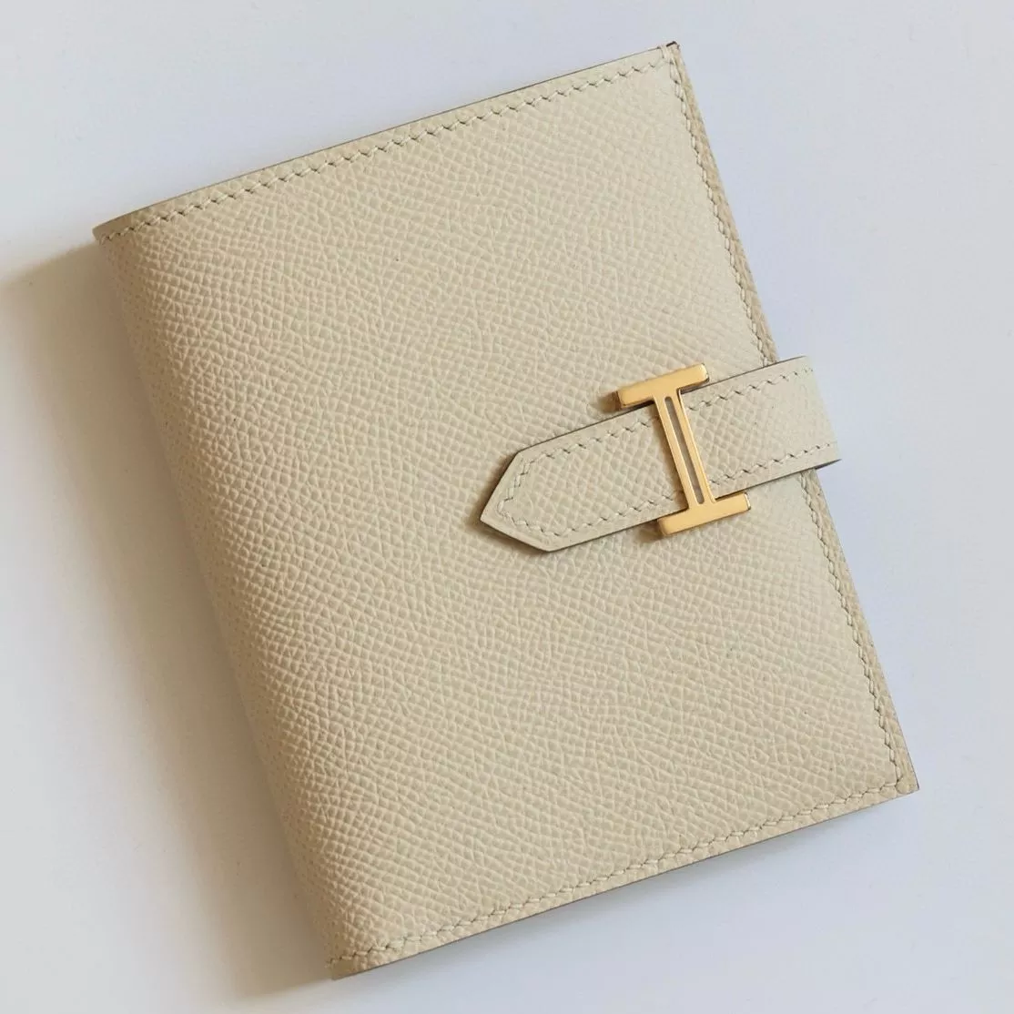 Hermes Bearn Compact Handmade Wallet in Craie Epsom Calfskin – HW140