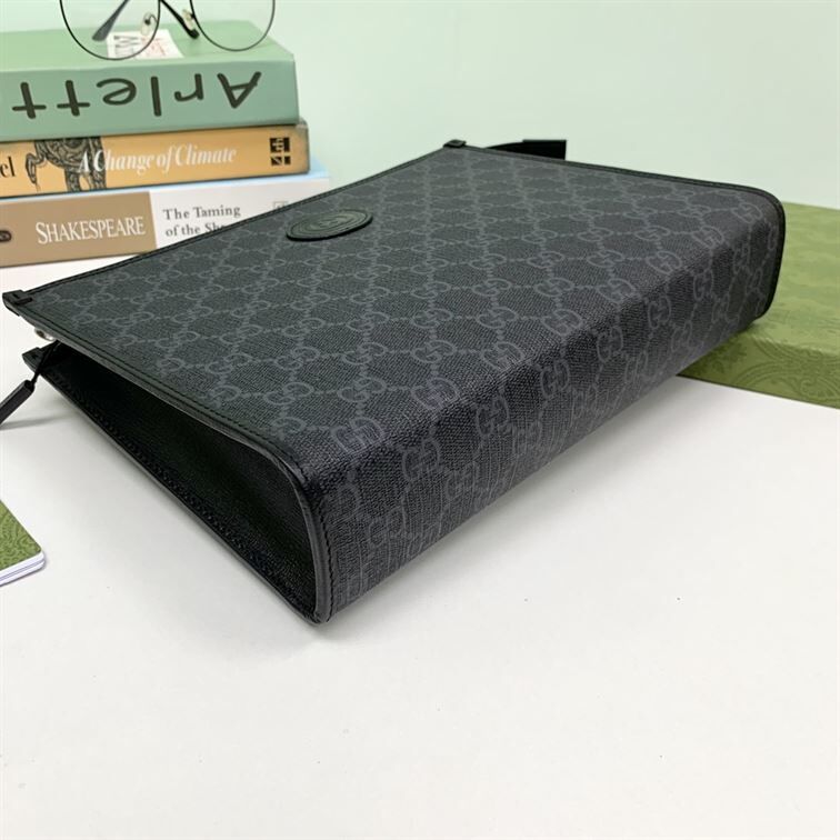 GUCCI BEAUTY CASE WITH INTERLOCKING G – BG008