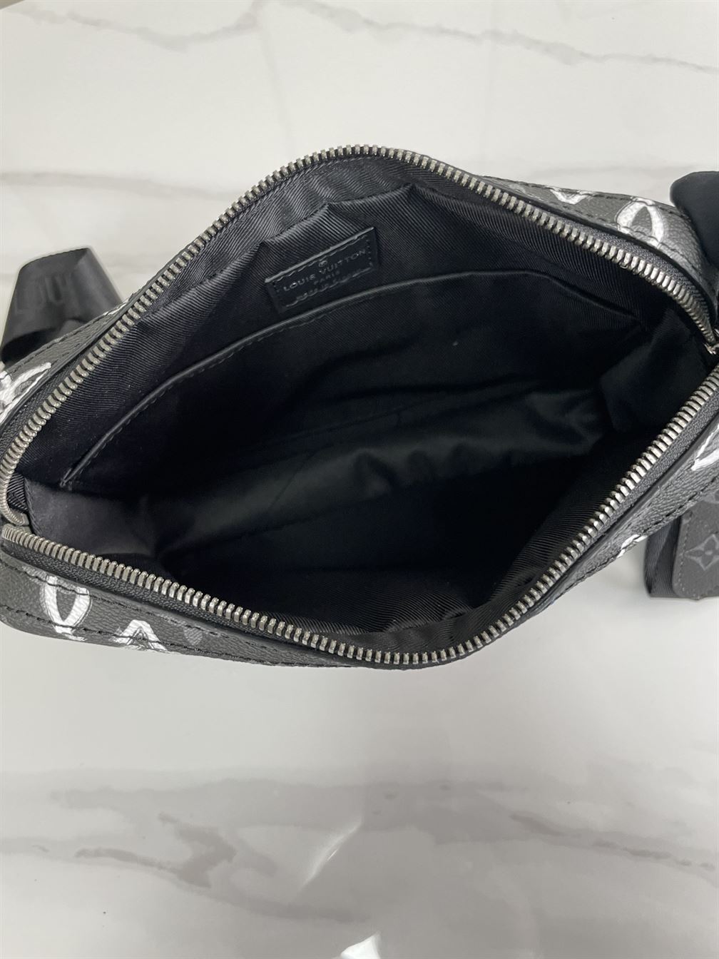 LOUIS VUITTON TRIO MESSENGER BAG –  LVB066