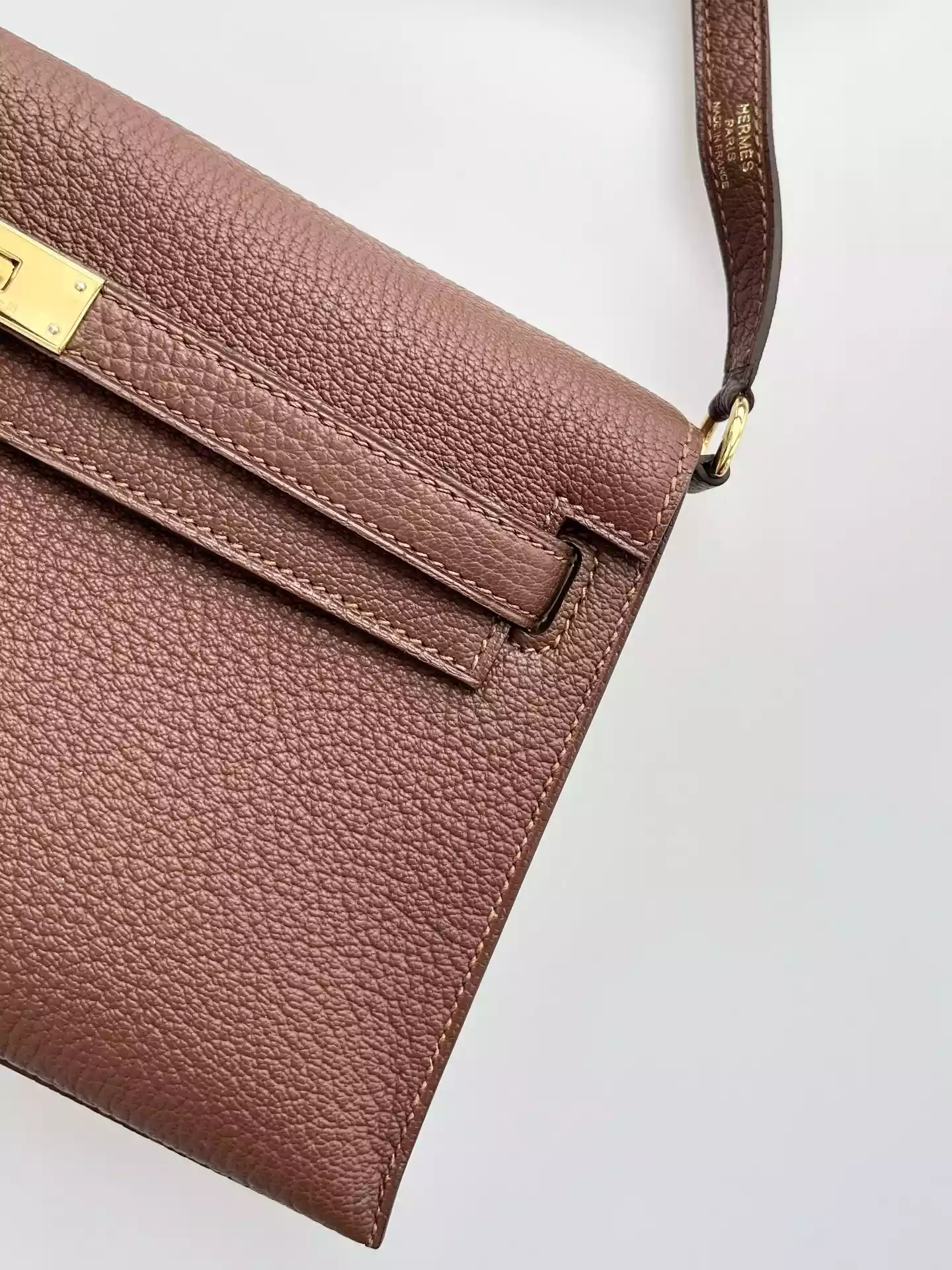 Kelly Classique To Go wallet – HW196